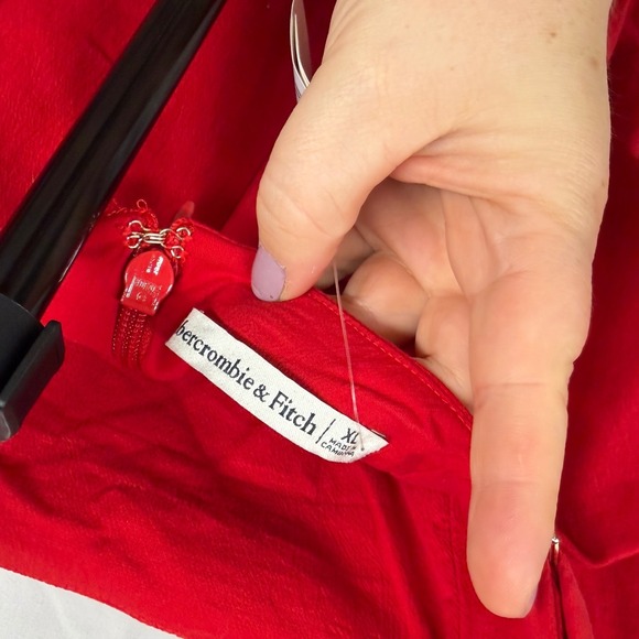 A&F NEW Women's The Mila Viral Fit and Flare Square Neck Midi Dress in Red XL - Picture 9 of 12